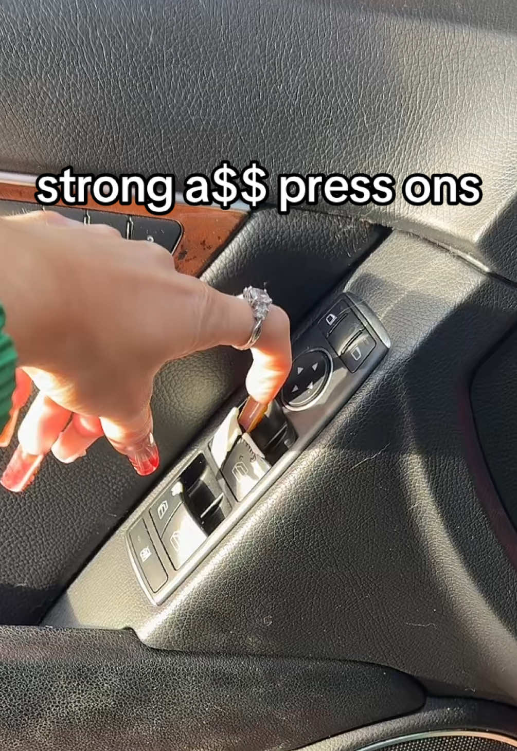 don’t mind my dirty a$$ car😭🤣 #pressonnails 