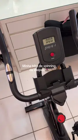 A queridinha do momento ❤️🚴🏽‍♀️ #bike #spinning #shopee #cardio 