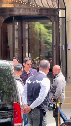 #V from #bts sticking out his tongue for his fans 😭😛#celineparis #parisfashionweek #pfw #kimtaehyung #taehyung #taehyung_bts #taehyung_v #thv 