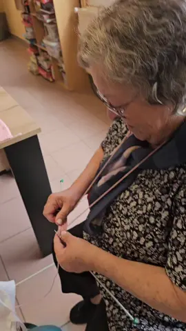 #humour ! c'est ma fête ! #Maria n'aime pas mon pantalon... apparemment je pourrais porter une bonne couche avec... #ehpad #seniors 