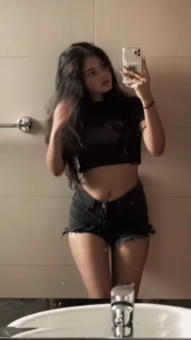 Mm MmmMh🤤 @Nilushi @Mura-funkydirt #CapCut #xybca #saddetadenna #srilankan_tik_tok🇱🇰 #fypage #explorepage #10k #viral #onemillionaudition #newtrend #funkydirt 