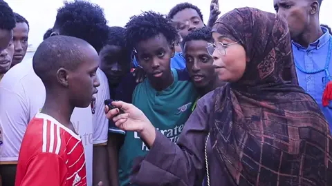 Kasodawo YouTubeka porafelka Saran kaodawo #queenzuzan #lakiabdirahman #somalitiktok #qosolkaaduunka😂😂😂 