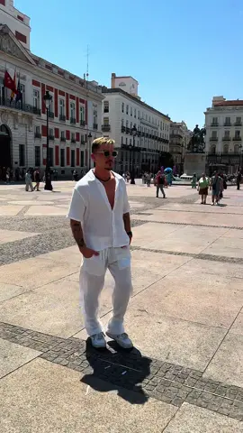 #spain #madrid #puertadelsol 