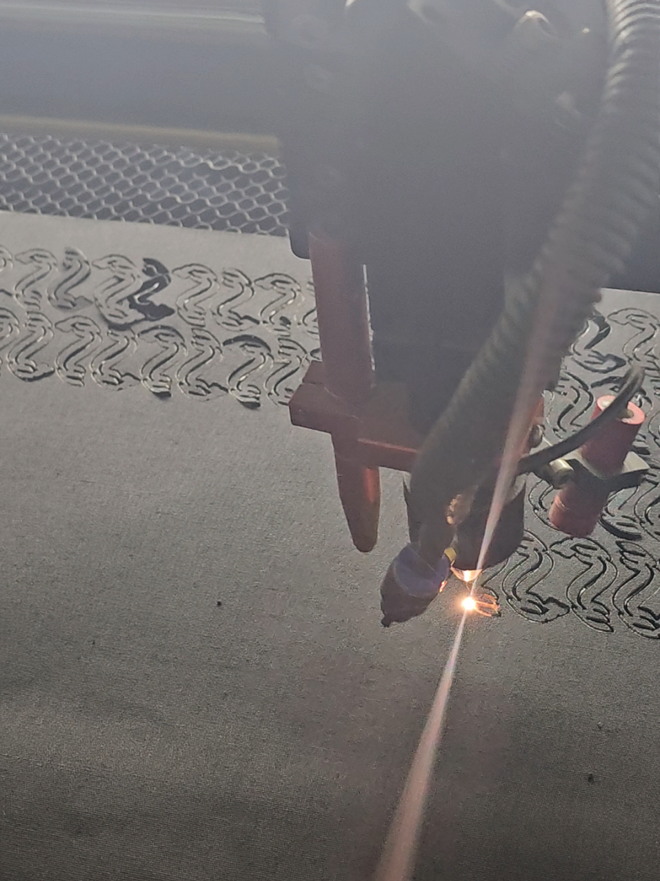 #طلبات #حسب_الطلب #ليزر #السعودية #مكينه #نحت #قص #اكرليك #الشعب_الصيني_ماله_حل😂😂  للطلب التواصل ع الرقم في البايو🤍