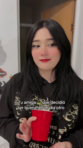 Siempre hay una amiga así 🙄 #fyp #fyppppppppppppppppppppppp #comedia #humor #girls #amigas #mejoresamigas 