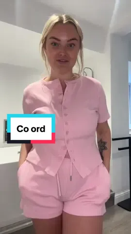 Replying to @user8315341308369 @Rebellious Fashion short coords 🥰 #coord #Summer #SummerFashion #tiktokmademebuyit #airportoutfit #travel 