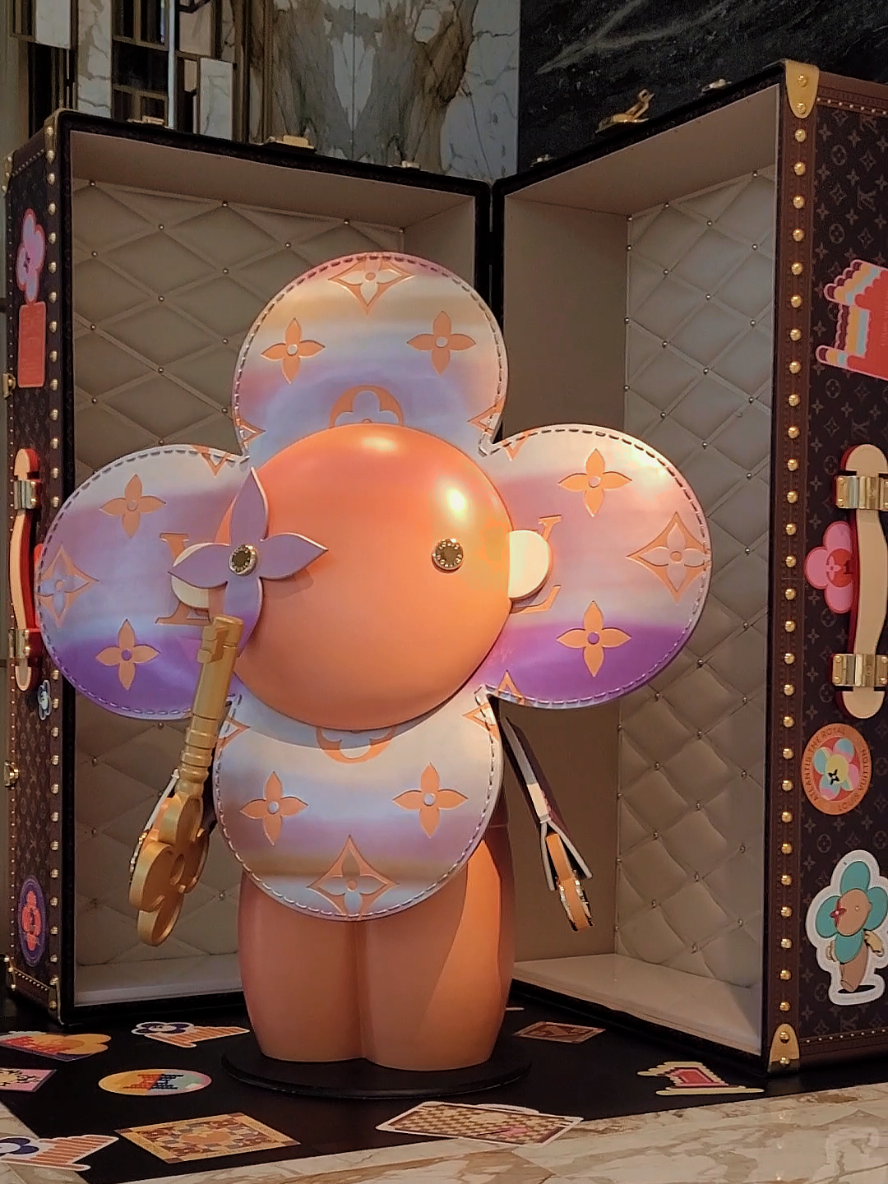 #atlantistheroyal #mydubai  #louisvuittonbag #glamur #dubailuxury #luxury #uea  #dubaiphotographer #visitdubai #dubaivibes #traveltiktok #dubaitravel 