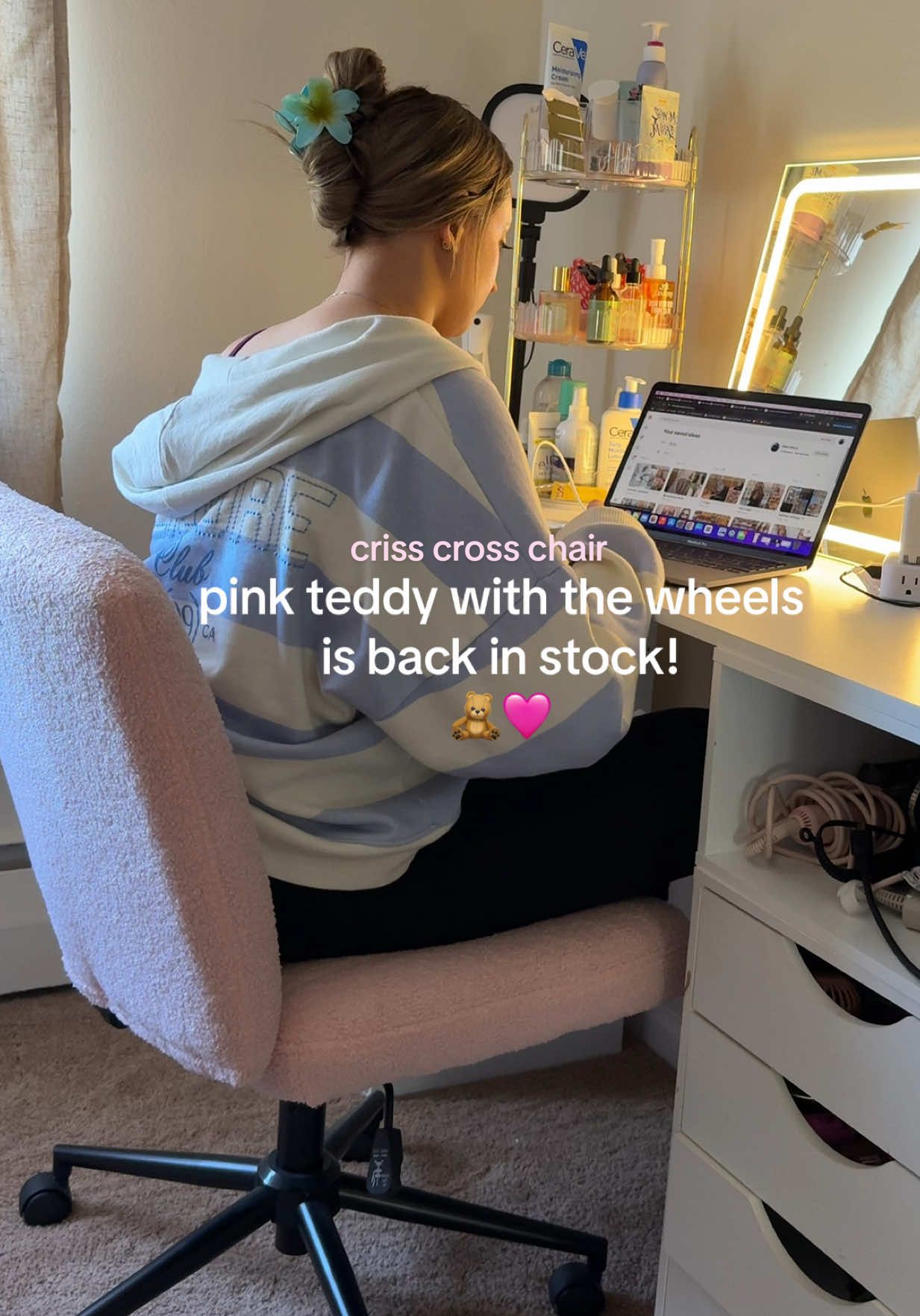tiktok criss cross chair 🧸🩷☁️ this is your sign to get your hands on it while it's still available and still on sale with free shipping! @Sweet Furniture Plus #crisscrosschair #officechair #deskchair #makeupchair #tiktokmademebuyit #tiktokshopfinds #dealsforyoudays  vanity chair plus size viral criss cross chair pink wool with wheels chair for vanity  makeup chair desk chair  comfortable chair #creatorsearchinsights 