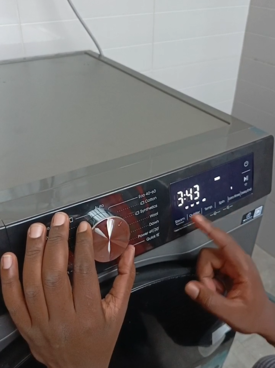 HOW TO OPERATE A FRONT LOAD WASHING MACHINE. #foryo #fyp #foryourpages #goviral #makemeviral #washing #machine #frontload #toploader #howtotiktok #hisense #repair #replacement #electronics #appliances #households #vortex 