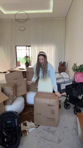 @Kiddo Brasil descrição dos produtos: Carrinho- whoop kiddo vox ll (vem com bebê conforto e base para veículo) Berço- lado a lado kiddo myside Banheira- banheira dobrável koala kiddo Lixeira - odocare  Cadeira- 12 em 1 kiddo 