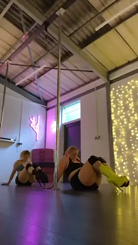week 2 and heels time 😁 #polefitnessbeginner #polebeginner #polestudio #scottishpolers #scottish #spins #poleshapes #polemoves #polefun #polepowerfitnessstudio #polefit #pole #poletokers #polecombo #poledance #dance #poleography #poleclass #class #polefitness #ppf #ppfmoves #ppfcombo #fife #fifepolestudio #polestudio #ppfstudio