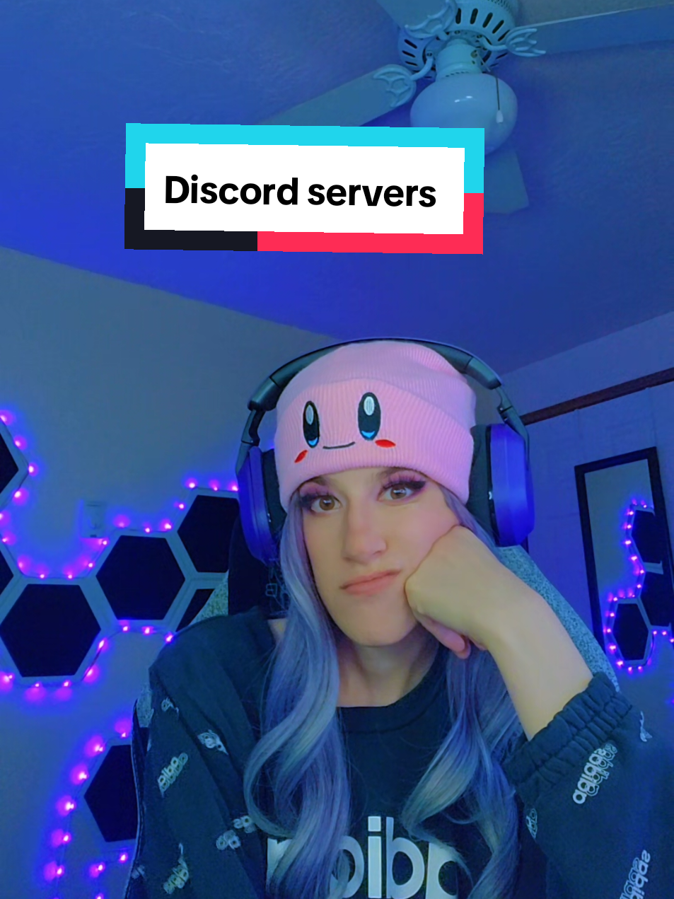 That's why I'm always welcoming to everyone, game with new people, and try my best to include all 💜 #GamerGirl #gamerchick #gaming #discord #discordserver 
