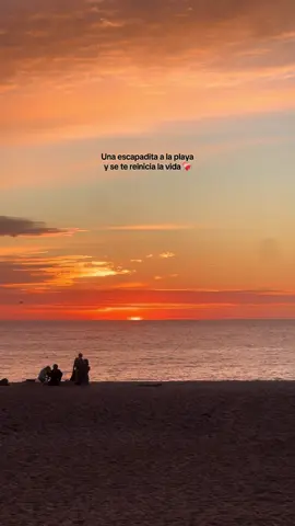 Comparte con quien quieres escaparte a ver el atardecer 👀 🌅  #atardecer #playa #mar #vacaciones #litoralcentral #elquisco #eltabo #algarrobo #playaschile 