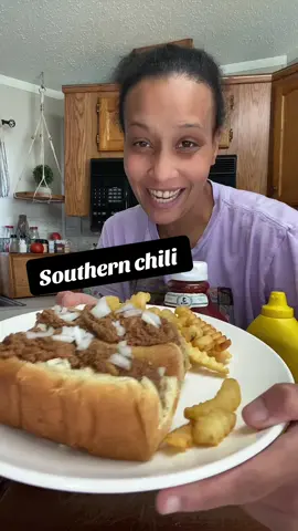 Best hot dog sauce you will ever eat…… #chili #hotsauce #southernchili #hotdog 