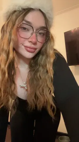 Estaba cantando otra cosa xd jsjsjs