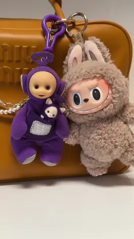 Mamacita from @babygurlcraftstand  labubu borrowed from @vilmairisblog  #teletubbies #labubu #calicocritters 