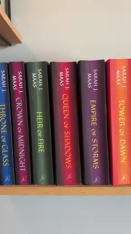 Drop what series I should read next 🥹 #throneofglass #tog #celaenasardothien #aelingalathynius #lordlorcanlochan #kingdomofash #queenofshadows #assassinsblade 