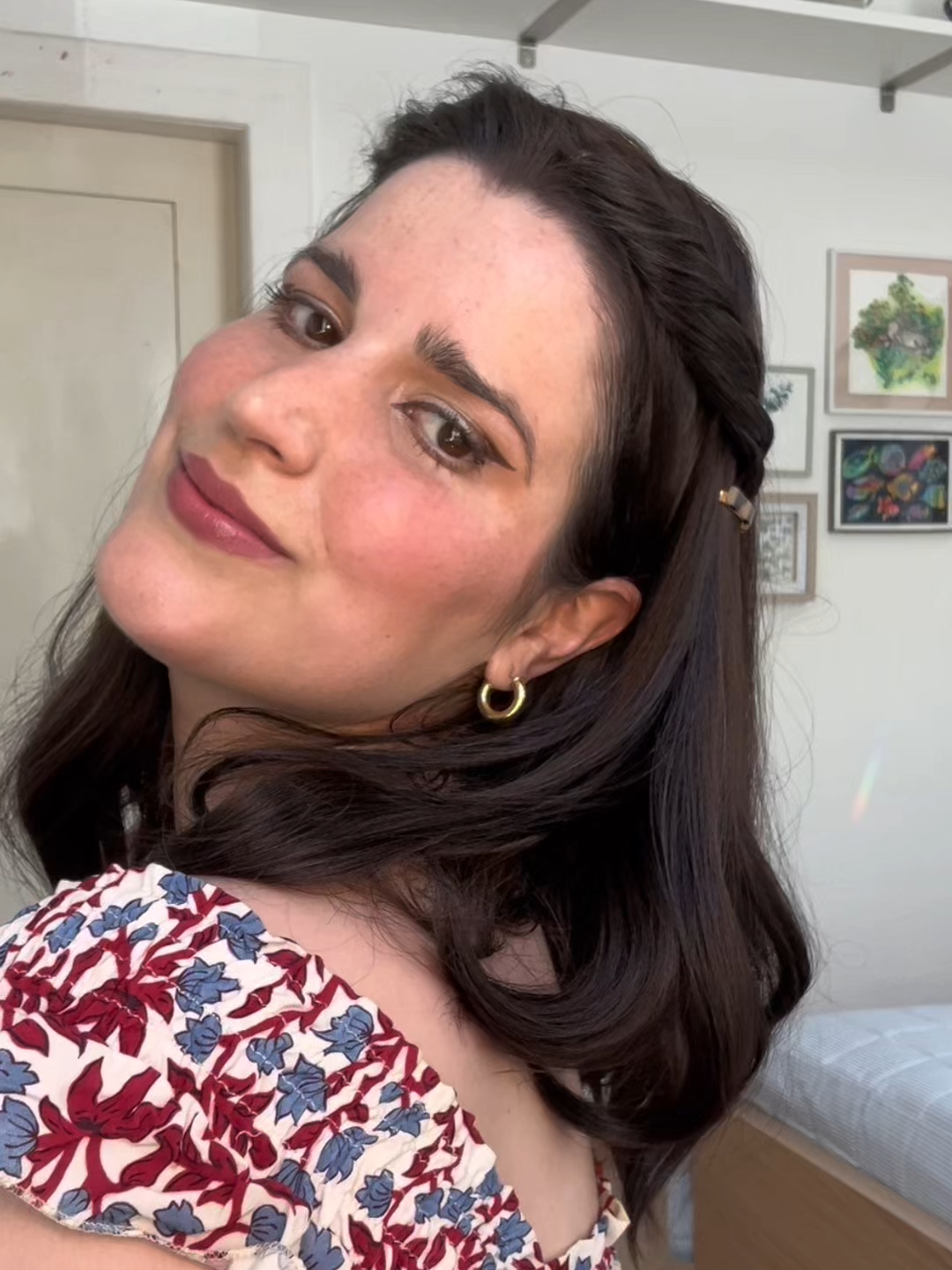 1 in 2 women will experience hair loss at some point in their lifetime. Women like our gorgeous customer, Lucia ❤️ Hair loss is SO common, but it feels so isolating. That's why we believe it's so important to share stories like Lucia's. Share your story in the comments 👇 Let's show eachother we're not alone. . . . #humanhairwigs #hairextensions #hairtoppers #thinninghair #thinhair #androgenicalopecia