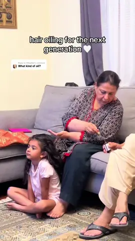 Replying to @HMaeNet this generation is so lucky to have oils like HoliRoots from @Fable & Mane because they are safe for children, high quality ingredients and smells AMAZING! we were stuck with stinky and sticky oils 😭 but I’m grateful for this ritual, let me know your questions! #hairoiling #scalpcare #southasiantraditions 