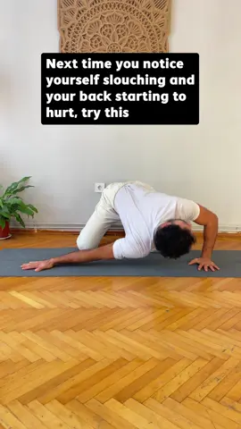 The main reason we get bad posture/ back pain is lack of movement( sitting for many hours). This is a more creative exercise helping to engage your entire torso. Inhale go up and exhale to the sides.  #pouyayoga 