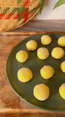 Brigadeiro de Milho 💛 #brigadeiro #brigadeirodemilho #brigadeiro #doces #festajunina #comidajunina 