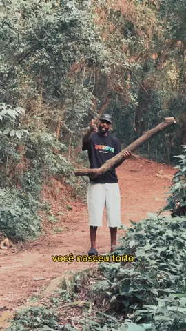 TORTO QUE NASCE PAU NUNCA SE ENDIREITA… kkkk Marca aqui um amigo torto nos comentários que precisa desse conselho kk 😂 #eddy #conselhonovo #conselho #eddyconselho #fy #for #you 