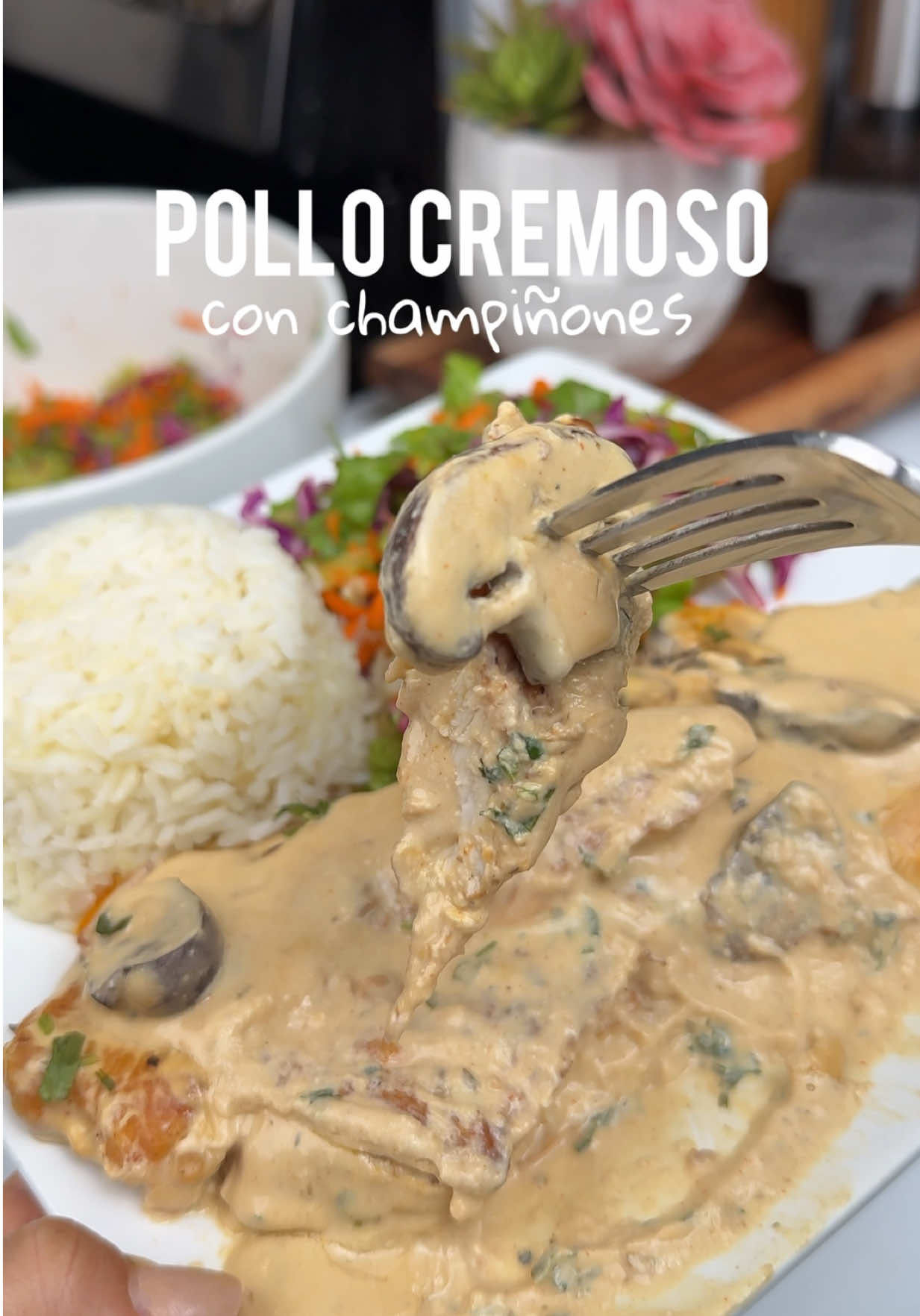 Pollo cremoso con Champiñones 🍄 #pollocremoso #recetapollocremosoconchampiñones #recetasconpollo #recetasvirales #fyp #viral #recetasvirales #ideasdecomida #DinnerIdeas #ideaalmuerzo #recetas #recetasricas #sigueme 