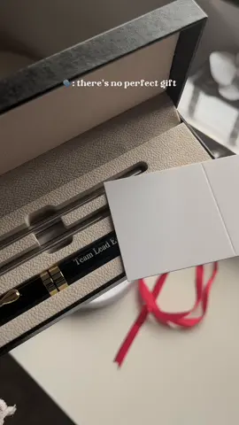 Replying to @nutelly_ perfect na perfect pang gift for your loved ones! 🥹  #personalizedgifts #customizedgifts #ballpen #customizedballpen #engraving #penengraving #giftideas #giftforlovedones 