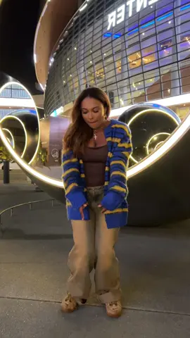 Dance if you just went to your first warriors game & made a tiktok with steph curry… 🙋🏽‍♀️ #angeldancer #stephcurry #warriors #NBA #basketball #foryou #california 