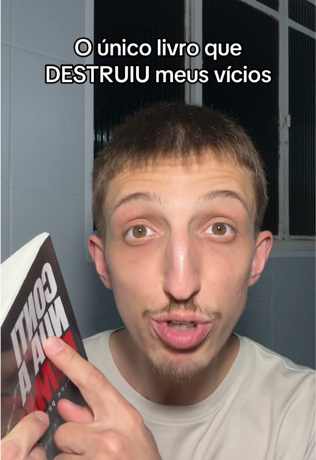 Você vai largar seu vício se ler esse livro! 📖👀 #livros #BookTok #livro #booktokbr #comoparardefumar #metodofacilparalargarvicios #vicionocigarro #vicionocelular #vicios #vicio #disciplina #quebrandovicios #meninodoslivros #largardocigarro #nicotina #psicologia #neurociencia #habitosatomicos #jamesclear #rodrigoandrade #continuaafumar #fypp #livroparalargarvicios #indicandolivros #livrostiktok #livrosinstagram #desenvolvimentopessoal #bookstagram #fyp #viraliza