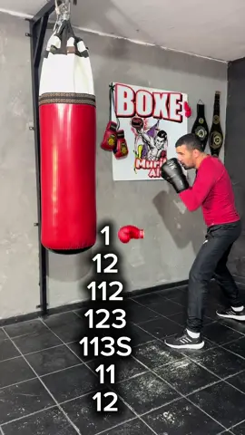 Boxing Combo  1 🥊 12 🥊 112 🥊 123 🥊 113S 🥊 11 🥊 12 🥊 #BoxeEmCasa #TreinoDeBoxe #BoxeParaTodos #MuriloAlvesBala #BixingCombo 