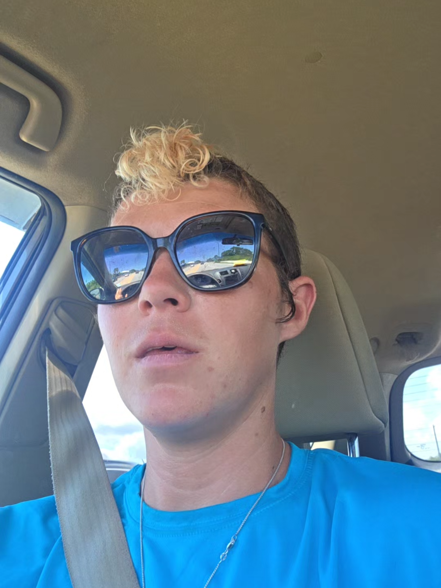 Replying to @_sokratis.v that's not how that works.. #sand #sandsculpture #sandcastle 