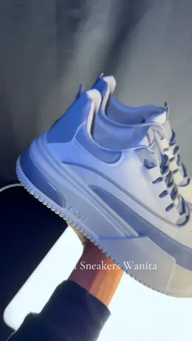 #sepatusneakerswanita #sepatukekinian #sepatucewek 