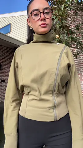 This jacket is giving Paloma wool and I’m here for it 🙏🏼✨🍈 #fyp #fashiontiktok #OOTD #CapCut #ootdfashion #onthisday #streetwear #streetwearfashionforgirls @Nike @KOOKAÏ @ZARA 