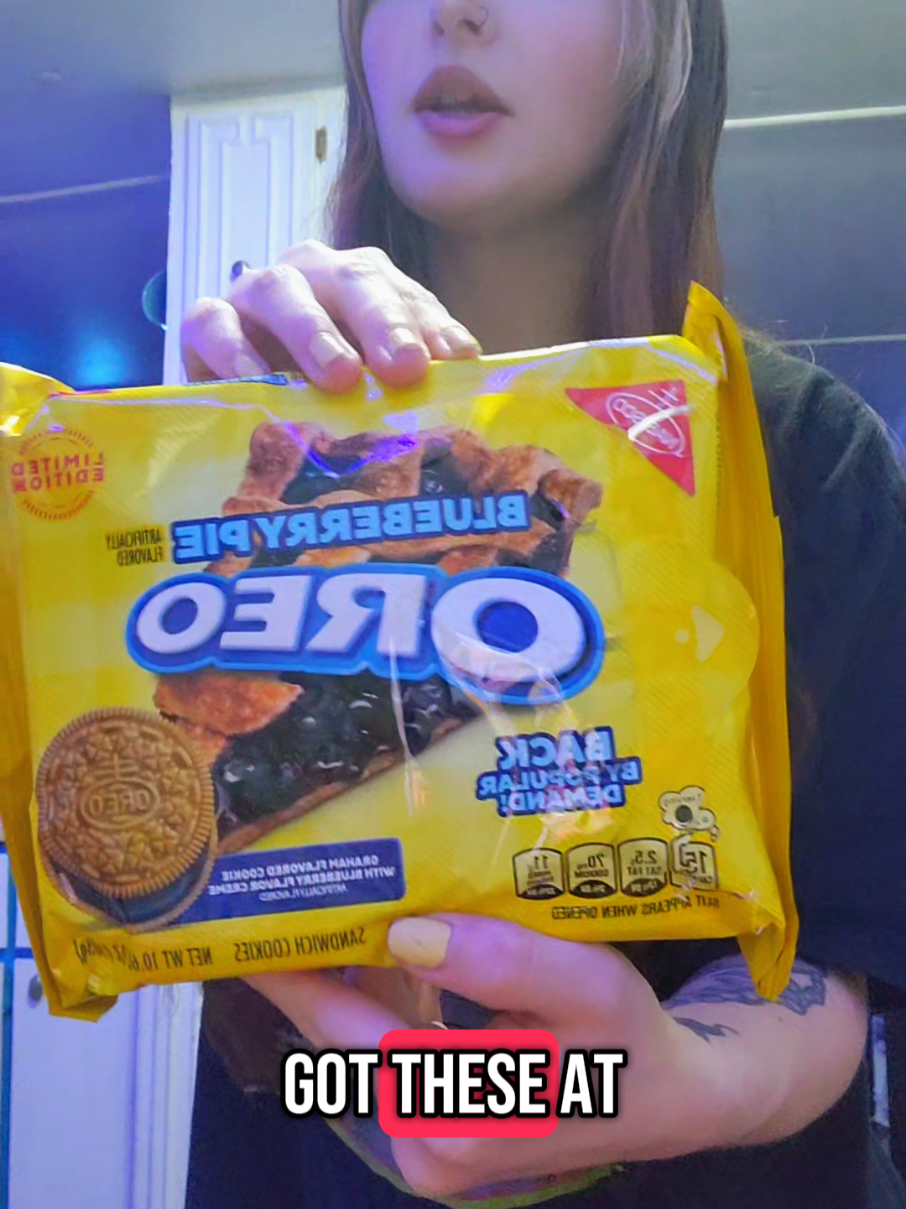 When I seen these Blueberry pie oreos I had to snag em!! 😍 #oreos 