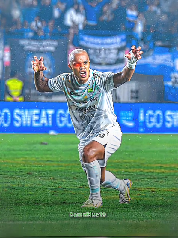 Wiliam 💙🪄🔥 Source Video And Photo : PERSIB,Explorepersib,Bandung Football  Selebrasi Goal Wiliam Goal Perdananya Di Club Persib Bandung, Laga Piala Presiden 2025 #wiliammarcilio #pialapresiden #pilpres #persibbandung #persibbandungfans #persibday #fotball_edits #damzandyya19 #fyp 