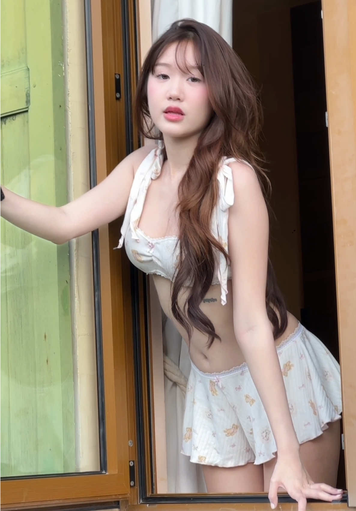 ปีนหน้าต่างมาเลยจ้า