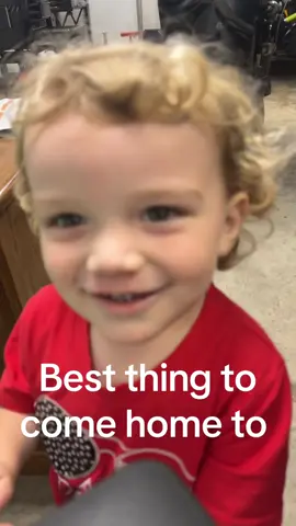 Always so happy to see moma when I get home from work #fyp #MomsofTikTok #mom #boy #tikto #teamwork 