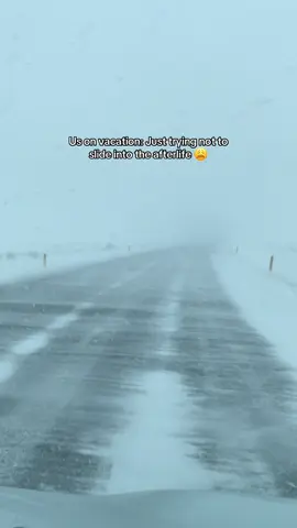 Nothing beats Jet 2 holidays, until blizzard comes. Apparently stopping means sliding into the ditch. 🙂‍↕️