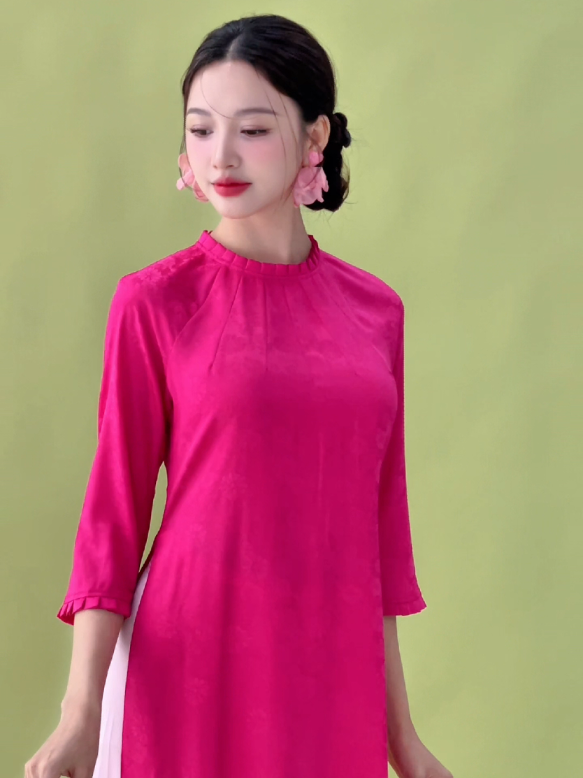 Người con gái trong tà áo dài thật đẹp #aodaingo #aodaivietnam #aodaicachtan #trending 