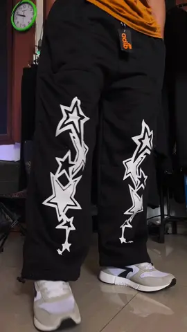 #celanabaggycowok #baggypants #celanastarboy #sweatpants #streetwear #celanakalcer #celanagombrong #baggymotif #celanaskena #guncang77 #wibgajian #gajiansale 