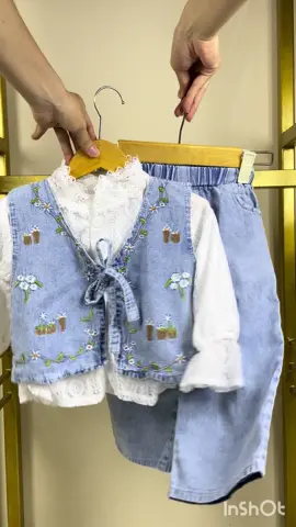 New collection LAUREN set 3 in 1 jeans mix brukat 😍yuk join live sekarang !!!#setelananak #jeansanak #setelan3in1 #setviral #fyp #setelananakcewek 