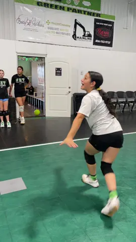 Working on the drop step! #simplythebest #drop #stepping #jetvolleyball #fyp #goviral #training #Summer #tx #amarillo #angle #follow 