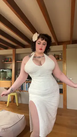 #pinup #curvemodel #tatted #rockabilly 