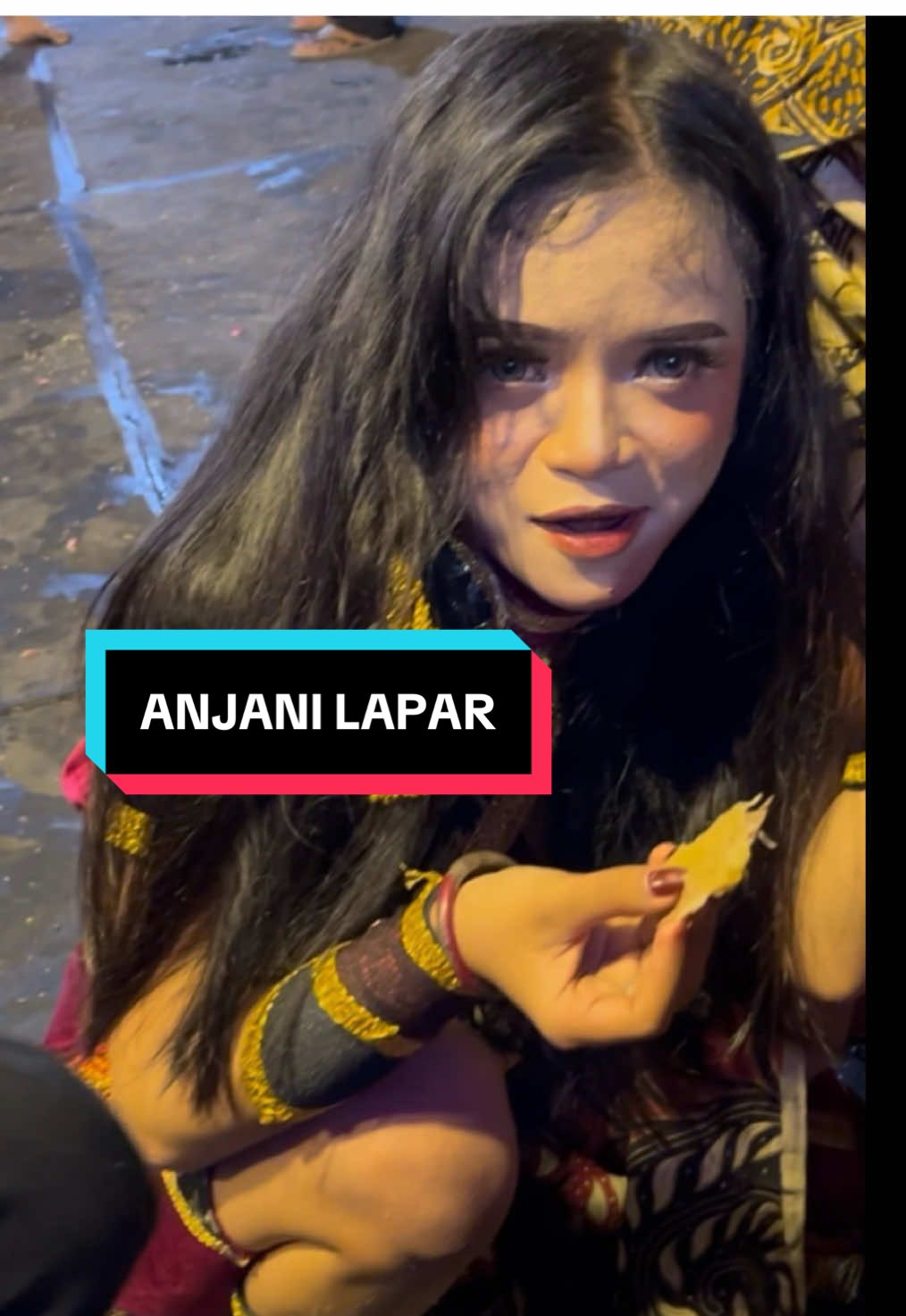 SEGO MANA SEGOO , malah di kei beras 🤣🤣🤣  . . #ngakak #anjani #jathilan #sekarnaron #fyp #viral #tiktok #jogja 
