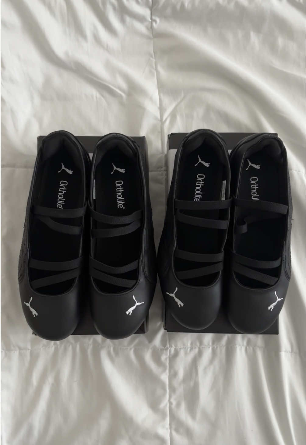 newest matching pair with sis 🖤🤍   • • • #unboxing #puma #speedcat #balletflats #speedcatballet #shoeunboxing 