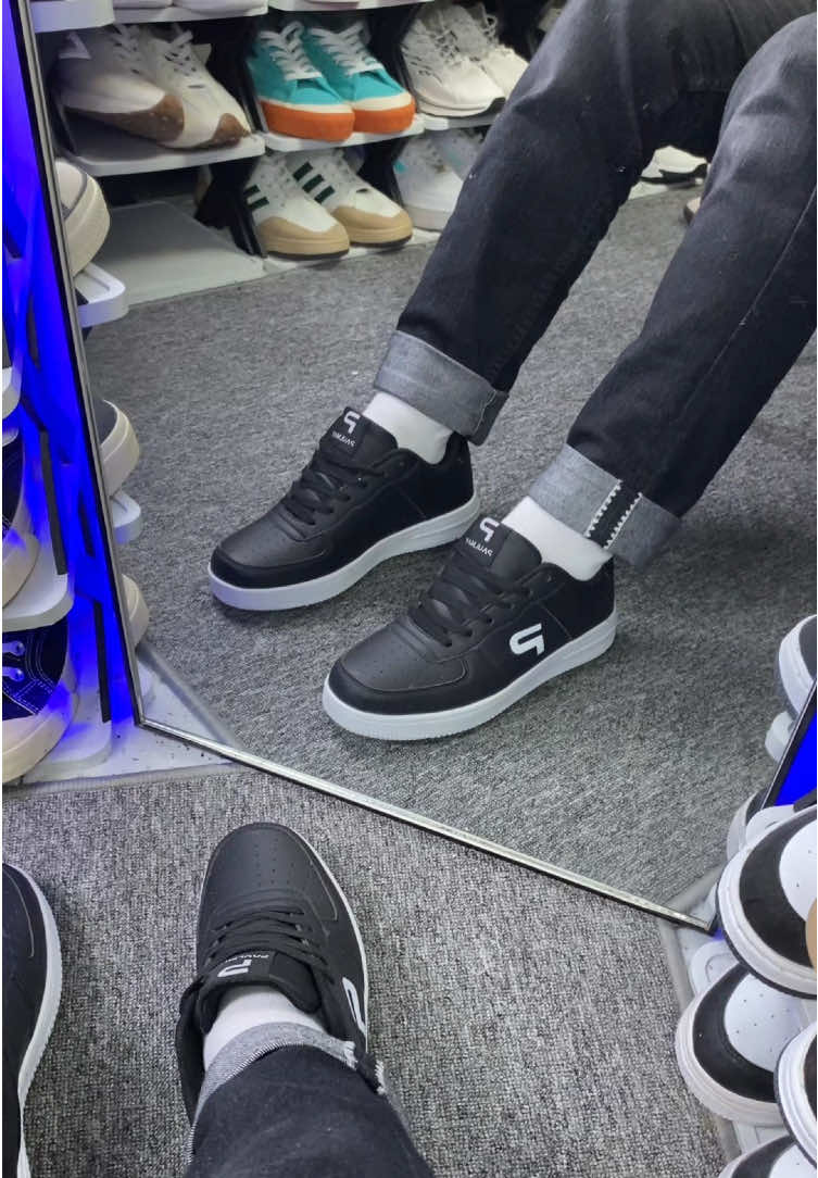 Rekomendasi sepatu cowok keren dari brand Paulmay  #paulmay #sneakers #sepatusneakers #sepatucowok #sneakerscowok 