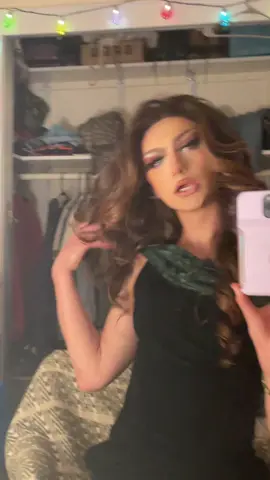 new hair got me feeling some type of wayyy 🐟🐟 #bostondragqueen #dragqueen #babydragqueen #wig #queer #wigworld #dragmakeup #dragtransformation 