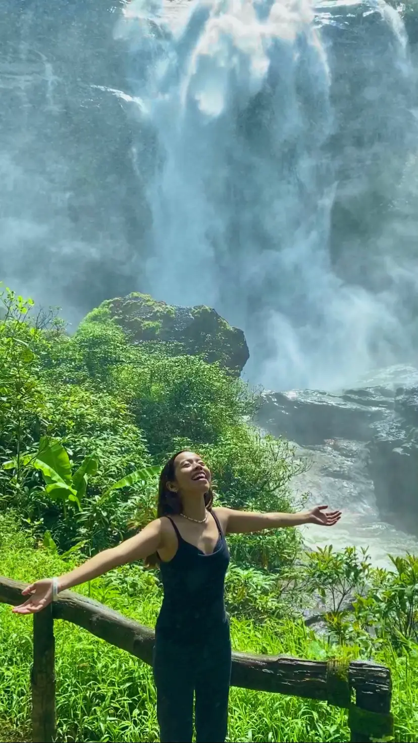 ခရီးသွားတဲ့ကောင်မလေး #chan 