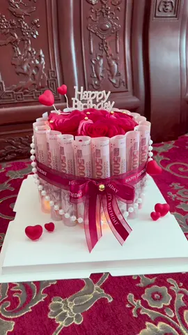 Tone màu mới nổi bật mang tình yêu đến cho nửa kia . Chắc chắn đây sẽ là món quà lí tưởng dành cho dịp sinh nhật gần nhất #quatang #hoatien #xuhuong #viral #flowers 